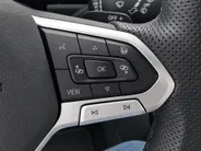 Volkswagen T-Roc 1.5TSI/150PK R-Line Black Style DSG · Panoramadak · Apple/Android Car Play· Camera + Parkeersensoren · Stoelverwarming · 19'' Velgen ·  Garantie t/m 07-07-2027