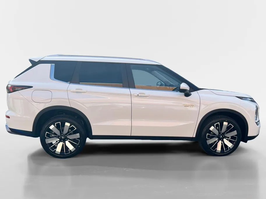 Mitsubishi Outlander 2.4 PHEV Limited Edition Zeer Complete uitvoering| 8 jaar garantie| Snel leverbaar | Totaalprijs op is op.