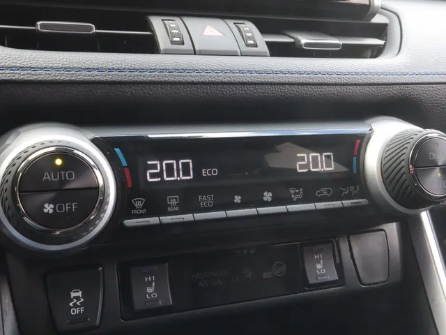 Toyota RAV4 2.5 Hybrid AWD Bi-Tone