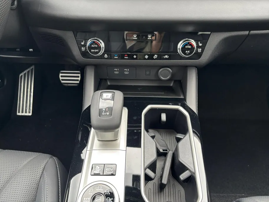 Mitsubishi Outlander 2.4 PHEV Black Edition | 5000 EURO KORTING | ALLE OPTIES | DIRECT LEVERBAAR |