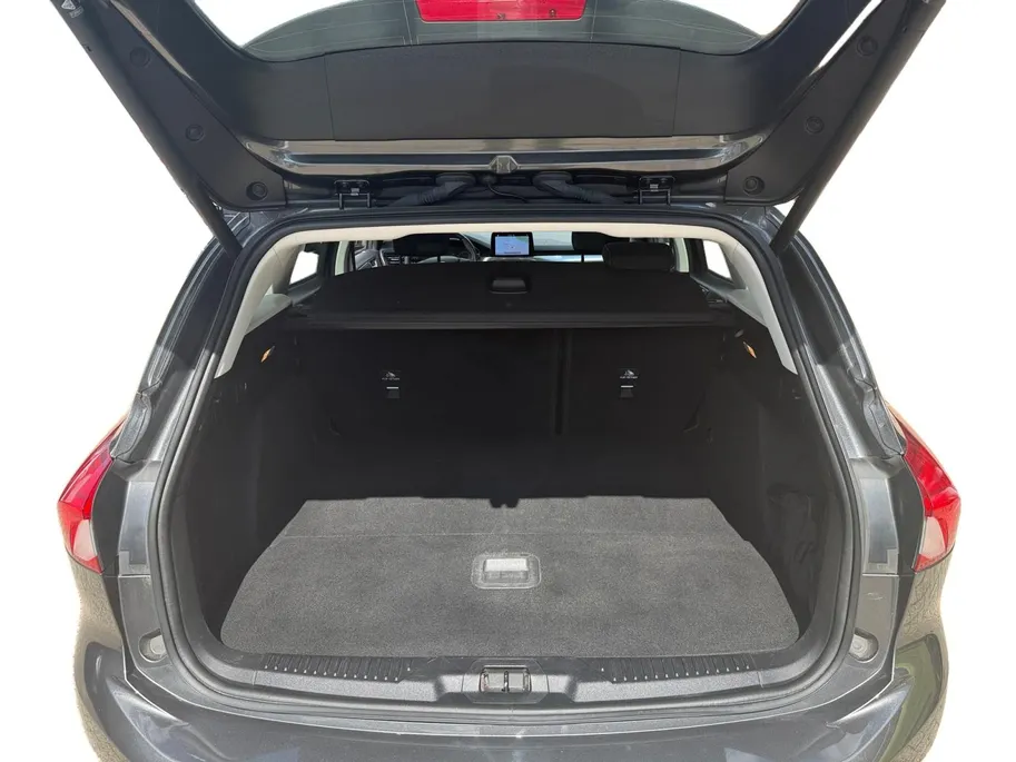 Ford Focus Wagon 1.0 EcoBoost Titanium Business | NL Auto | Dealeronderhouden | Panormadak | Winter Pack | Comfort Pack | Apple Carplay & Android Auto |