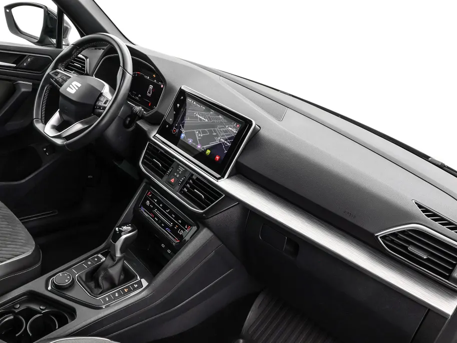 SEAT Tarraco 1.4 TSI 245pk e-Hybrid Xperience Business Intense · Camera · Inklap. Trekhaak · Keyless · Stuur- & Stoelverwarming · Dodehoeksensor · Elek. Achterklep ·
