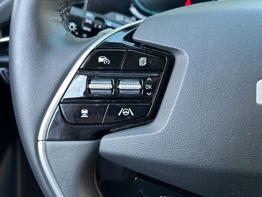 Kia Niro 1.6 GDi Hybrid DynamicLine Edition | Elektrisch Verstelbare Bestuurdersstoel | Dodehoekdetectie | Apple Carplay / Android Auto | Navigatiesysteem | Licht + Regensensor | Parkeersensoren Voor + Achter | Camera Achter | Cruise Control Adaptief | Rijstrookse