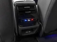 Volkswagen ID.7 Limited Edition 59 kWh accu, 204 PK · Achteruitrijcamera · Draadloze telefoonlader · Sfeerverlichting · Rondomzichtcamera · Voorraad OUTLET · Prijs is inclusief inruilpremie ·