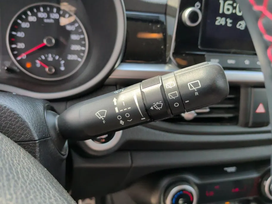 Kia Picanto 1.0 DPi GT-line 5p | Dealer onderhouden | Stoelverwarming NU Rijklaarprijs! Incl.12 Maanden, APK, Onderhoudsbeurt etc! Premiumpakket gratis!