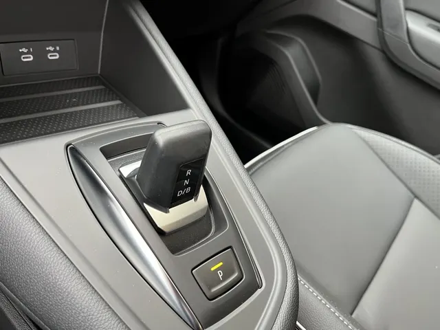 Mitsubishi Grandis 1.8 HEV Instyle | Panoramadak | Harman Kardon
