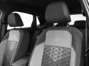 Volkswagen Polo 1.0 TSI 110pk DSG R-Line · Camera · Matrix LED · Stoelverwarming · Apple/Android Car Play · ACC · P-Sensoren · 17'Velgen ·