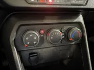 Dacia Sandero 100PK TCe Bi-Fuel Essential | 1e eigenaar | Trekhaak | Airco | Bluetooth | Parkeersensoren | Cruise Control | LED Koplampen | Camera | Lichtmetalen Velgen |