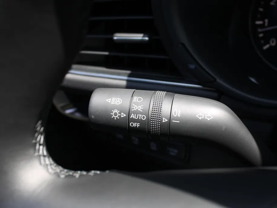 Mazda 3 2.0 e-SkyActiv-G M Hybrid 150 Homura | Stoelverwarming | Camera | Dodehoek detectie | HUD | 18' LM | LED | Cruise adapt. |