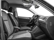 Volkswagen Tiguan 1.4 TSI eHybrid 245pk DSG Life Business · Camera · Inklap. Trekhaak · Stuur- & Stoelverwarming · Parkeerassistent · Apple/Android Car Play ·