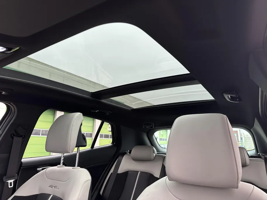 Kia Sportage 1.6 T-GDi Plug-in Hybrid GT-PlusLine | Afneembare Trekhaak | Demo | Direct leverbaar | 360 Camera | Schuif-/kanteldak | Stoel-/stuurverwarming | Apple Carplay | Android Auto