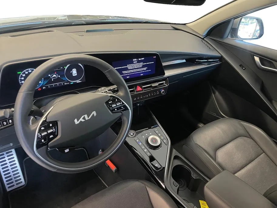 Kia Niro 1.6 GDi PHEV ExecutiveLine | Cruise Control | Climate Control | Camera | Navigatie | Stoelverwarming | Stuurverwarming | Stoelventilatie | Memory | Open Dak |