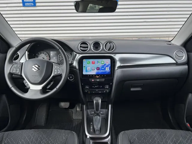 Suzuki Vitara 1.4 Boosterjet Smart Hybrid Style Automaat | Demonstratievoertuig | Apple Carplay & Android Auto | 17' LM Velgen | Climate Control | Adaptieve Cruis Control