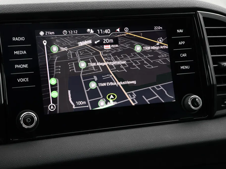 Škoda Karoq 1.5 TSI 150pk DSG ACT Sportline Business · Panoramadak · Camera · Cruise Control · Apple/Android Car Play · 18'' Inch ·