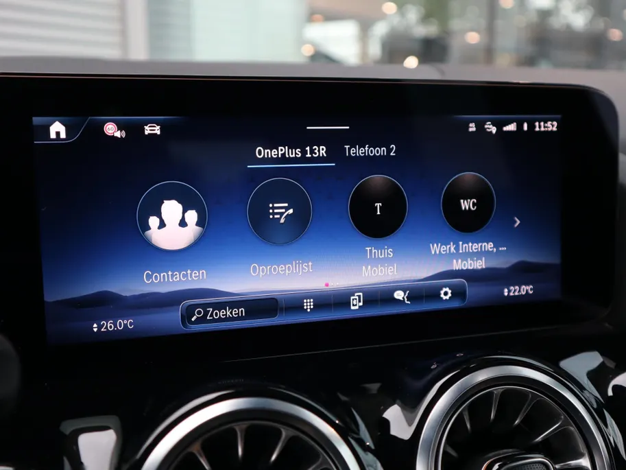 Mercedes-Benz GLA 180 AMG Line l Keyless l Achteruitrij camera l Stoelverwarming
