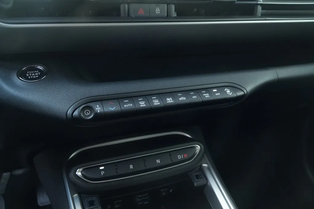 Jeep Avenger Summit 54kWh | Infotainment | Winter | Camera | Carplay | 18'