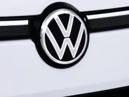 Volkswagen T-Roc R-Line First Edition 1.5 eTSI 150 PK 7 versn. DSG · Electrische achterklep · Achteruitrijcamera · Draadloze telefoonlader · Voorraad OUTLET · Prijs is inclusief inruilpremie ·
