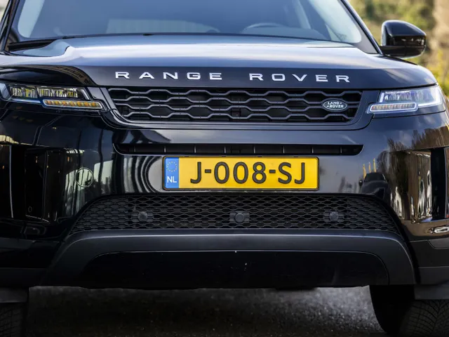 Land Rover Range Rover Evoque 2.0 D180 AWD R-Dynamic S