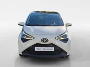 Toyota Aygo 1.0 VVT-i x-play | Airco | Bluetooth | Camera | 5 deurs | Zwart dak |