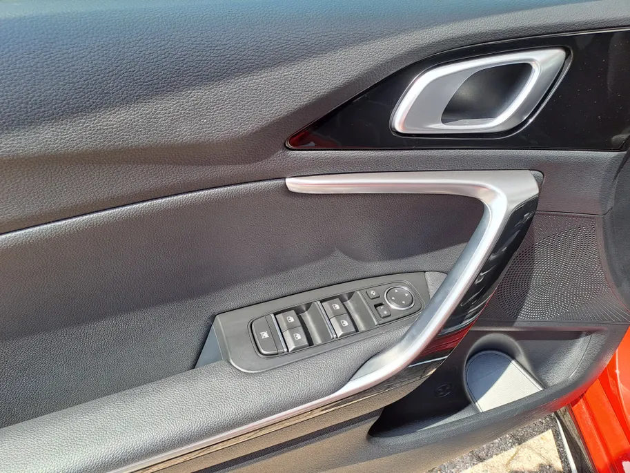 Kia ProCeed 1.0 T-GDI GT-Line | Navigatie | Elektr. schuif/kanteldak | Camera | Apple Carplay/Android Auto Stoel en stuur verwarming | Sensoren