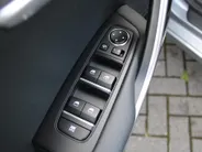 Kia Ceed Sportswagon 1.0 T-GDi DynamicPlusLine | Stoel- & stuurverwarming | Camera | LED | Navi | Elek. achterklep |