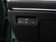 Volkswagen Passat Variant 1.5 eTSI 272pk DSG R-Line Edition · Panoramadak · Camera · Inklap. Trekhaak · Harman Kardon Sound · Head-Up Display · Massagefunctie · Garantie t/m 13-03-2030 of 100.000km