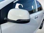 Kia Picanto 1.0 DPi DynamicPlusLine | AUTOMAAT | Climate control | Navigatie | Parkeercamera | 15 inch LM-velgen | Keyless