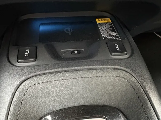 Toyota Corolla 1.8 Hybrid Executive | Leer | All Seasons