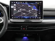 Volkswagen Golf 1.5 eHybrid 272pk DSG GTE · Panoramadak · 360 Camera · Inklap. Trekhaak · Head-Up Display · Matrix LED · Keyless · DCC · Garantie t/m 26-05-2030 of 100.000km