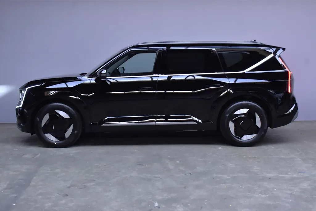 Kia EV9 99,8kWh 204pk RWD Plus NIEUW - SNEL LEVERBAAR