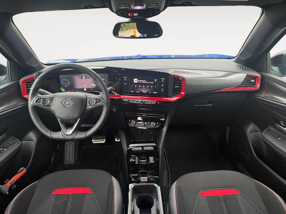 Opel Mokka-e GS Line 50-kWh 11kw bl. | 1e Eigenaar | SOH 99% | Navigatie | Stoel/Stuurverwarming | Adapt. Cruise Control | Apple/Android Carplay | 12 maanden Bovag ! |