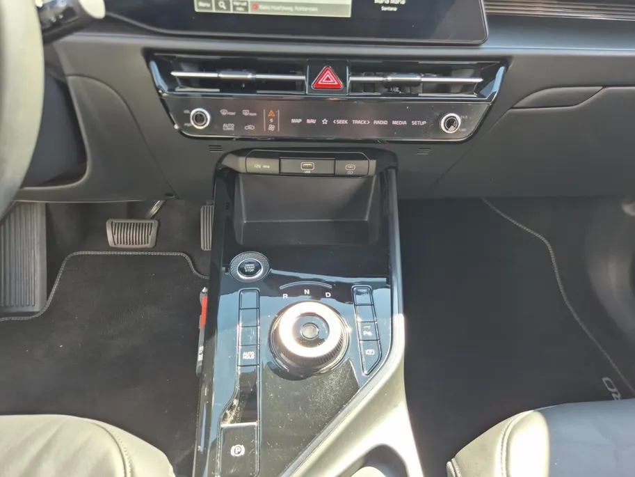Kia Niro 1.6 GDi Hybrid DynamicLine | Cruise Control | Crimate Control | Camera | Navigatie | LM Velgen | Parkeersensoren |