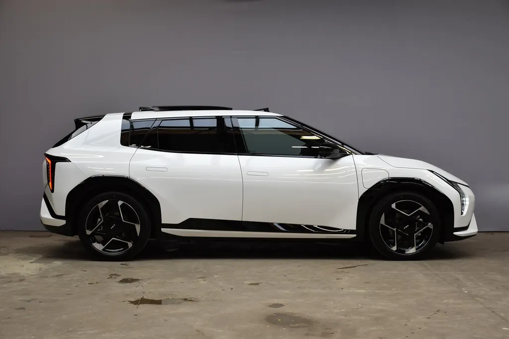 Kia EV4 81,4 kWh 204PK GT-Line Business Edition