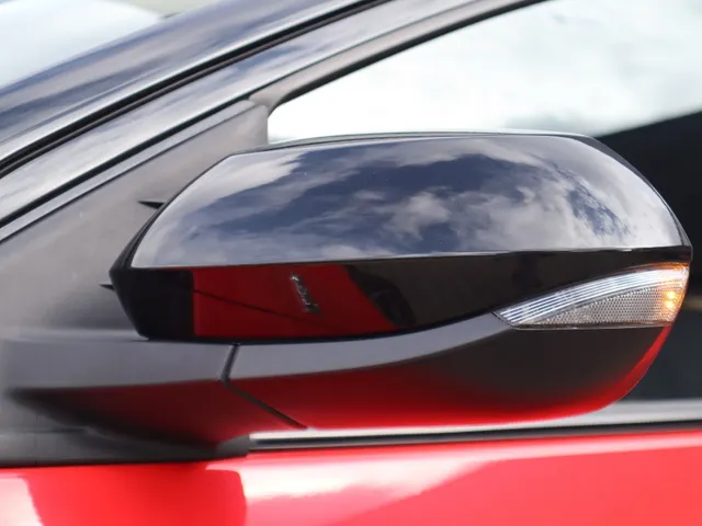 Toyota Yaris 1.5 Hybrid Launch Edition Bi-tone | JBL | Blindspot