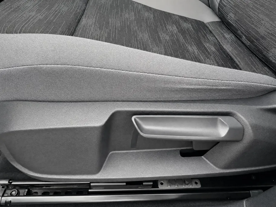 Volkswagen ID.4 Pro Business Advantage 204pk 77 kWh · SOH 95,4% · Camera · Wegklapbare Trekhaak · Apple/Android Car Play · Stoel-& Stuurverwarming · 19'' Inch ·
