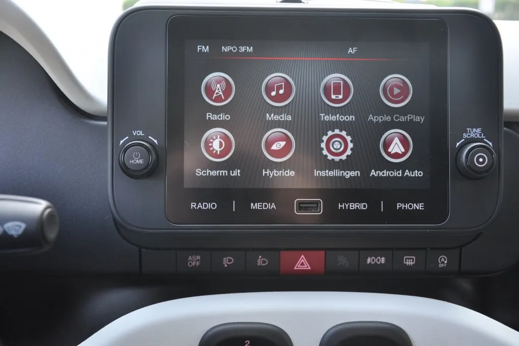 Fiat Panda 1.0 Hybrid Pandina Cross PDC Apple/Andoid