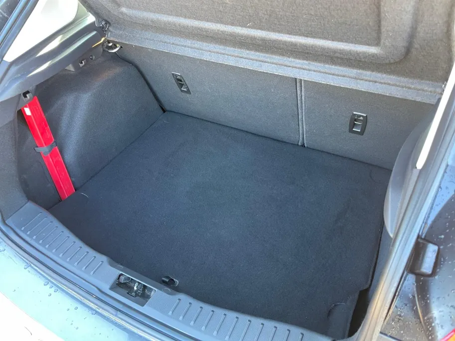 Ford Focus 1.5 Titanium *Automaat*Navi+Camera*Climate Control*Winter Pack*LM.Velgen*Zeer nette auto!