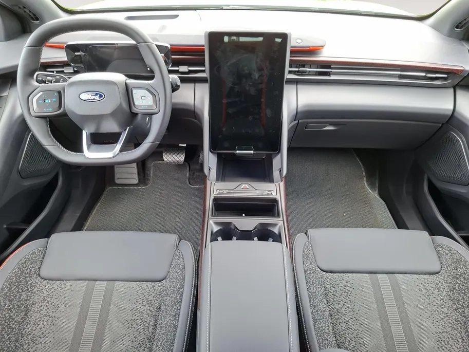 Ford Explorer Collection Extended Range RWD 79 kWh | Driver assistancepack | B&O Audio | Head-up Display | Trekhaak | Adaptive Cruisecontrol | Dodehoekdetectie | Stoelmassage | 360Camera | Nieuw op voorraad! |