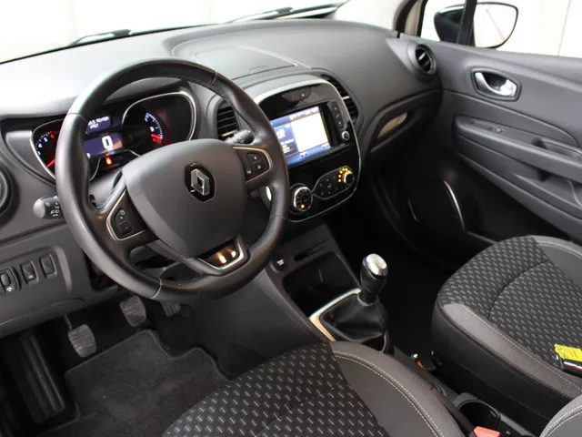 Renault Captur 0.9 TCe Intens Navigatie | Parkeercamera | Climate Control | Dodehoekdetectie | Inklapbare buitenspiegels
