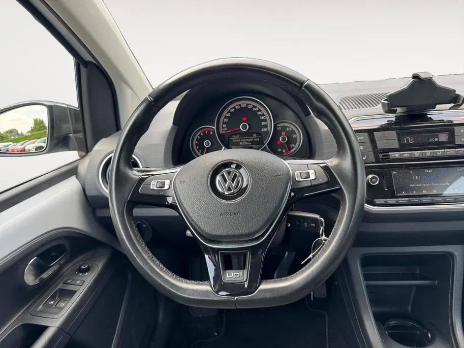 Volkswagen up! 1.0 TSI BMT cross up! | Parkeercamera | Stoel + Stuurverwarming | Climate control | Bluetooth | Lm-velgen