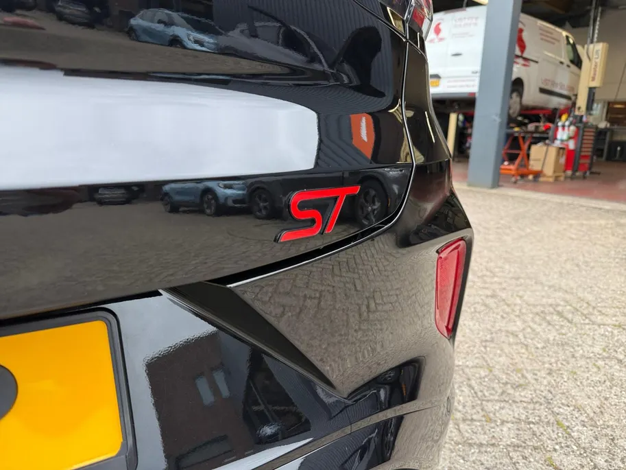 Ford Puma 1.0 EcoBoost Hybrid ST | 1STE EIGENAAR! NIEUW MODEL | Driver Assistance Pack | Winter Pack | Achteruitrijcamera | Apple Carplay & Android Auto |