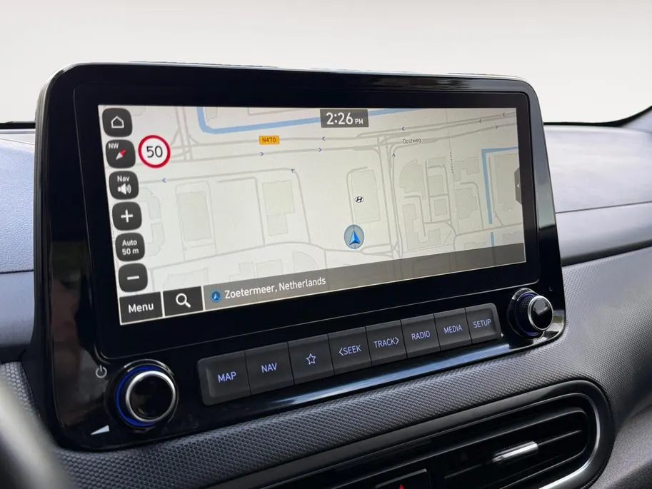 Hyundai Kona 1.6 GDI HEV Fashion | Trekhaak | Adaptive Cruise | Lane Assist | Camera | Climate Control | Navi | Apple Carplay | Android Auto | 1 Jaar Bovag Garantie |