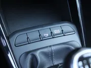 Kia Stonic 1.0 T-GDi MHEV DynamicLine | Navi | Clima | Cruise | Camera | 15' LM | Parkeersensor achter |