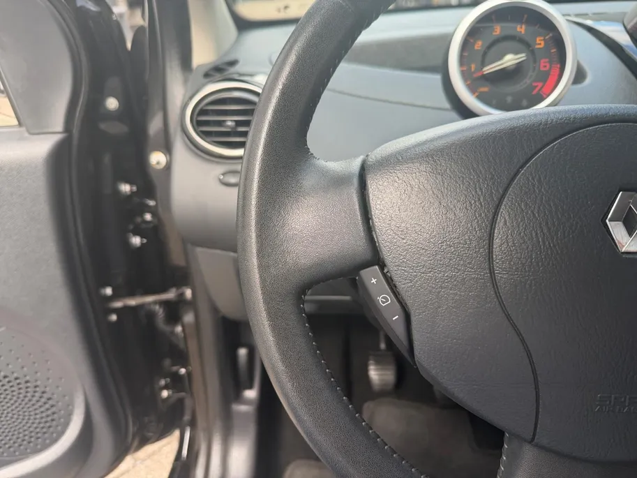 Renault Twingo 1.2 16V Dynamique | Climate Control | Cruise Control | 1e Eigenaar | NAP | Bluetooth | 53.900KM!!! | 12 Maanden BOVAG Garantie