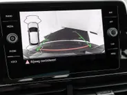 Volkswagen T-Roc 1.5 TSI 150pk DSG R-Line Business · Camera · Apple/Android Car Play · Stoelverwarming · Parkeerassistent · ACC · Draadloze Telefoonlader · Garantie t/m 12-04-2027 of 100.000