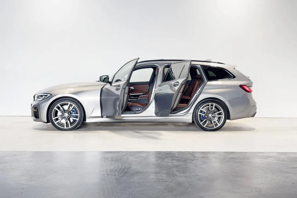 BMW 3 Serie Touring M340i xDrive High Executive