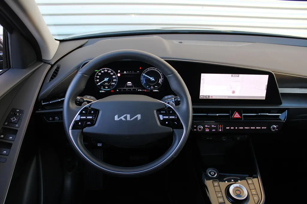 Kia Niro EV DynamicPlusLine 64.8 kWh | Airco | Navi | Camera | Cruise | 17' LM | PDC |