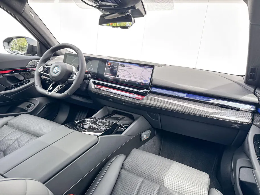 BMW 5 Serie Touring 550e xDrive