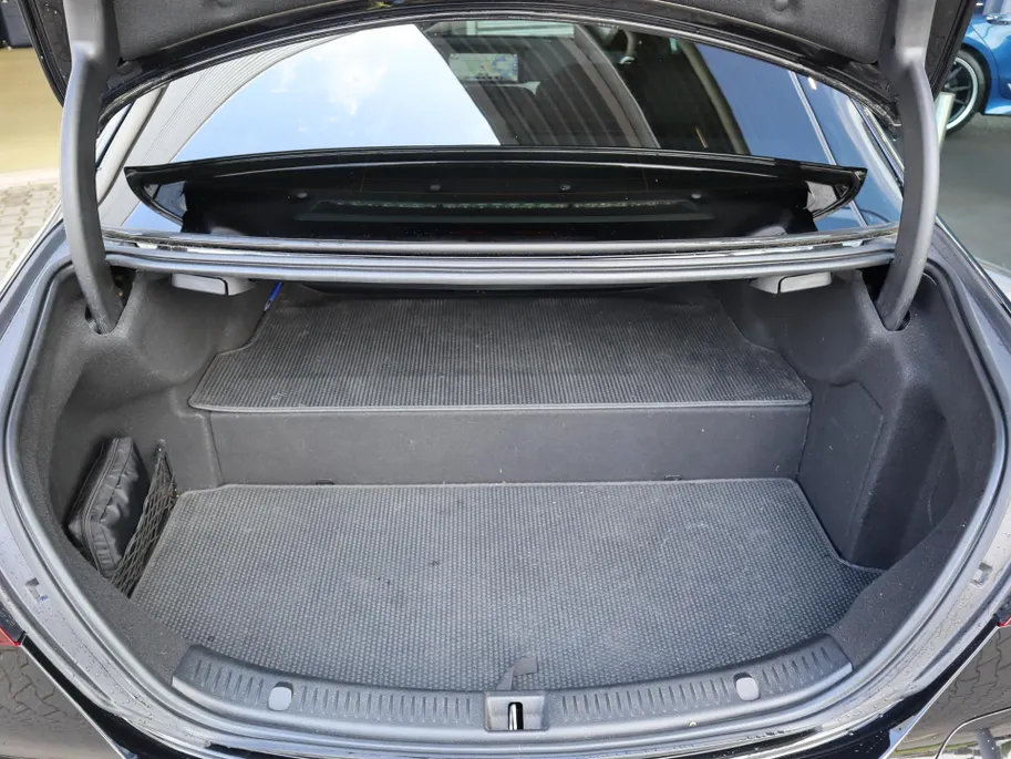 Mercedes-Benz E-Klasse 300 e Business Solution AMG l Keyless l Achteruitrij camera l Stoelverwarming l Dodehoekassistand