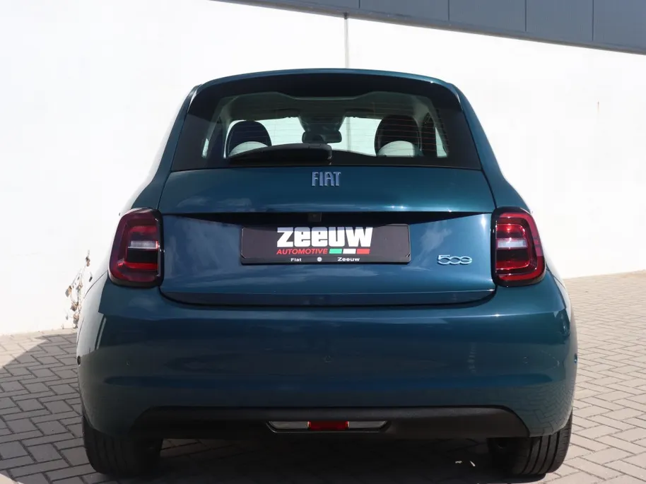 Fiat 500e La Prima 42 kWh | Pano | JBL | Camera | Winter | 17'